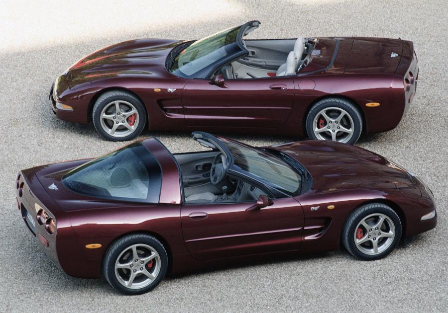  Chevrolet Corvette 2000 года  (фото 2 из 22)